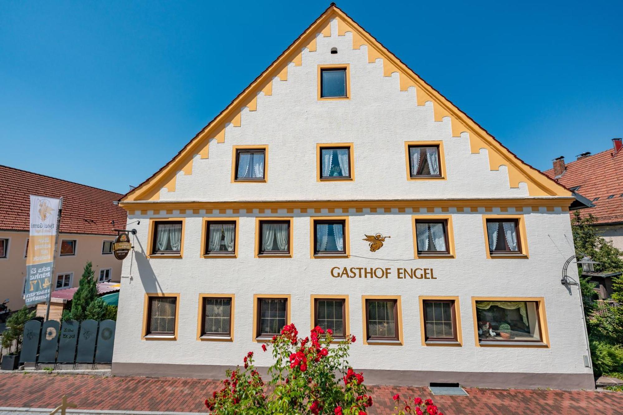 Hotel Garni "Zum Engel" Oberguenzburg Exterior photo